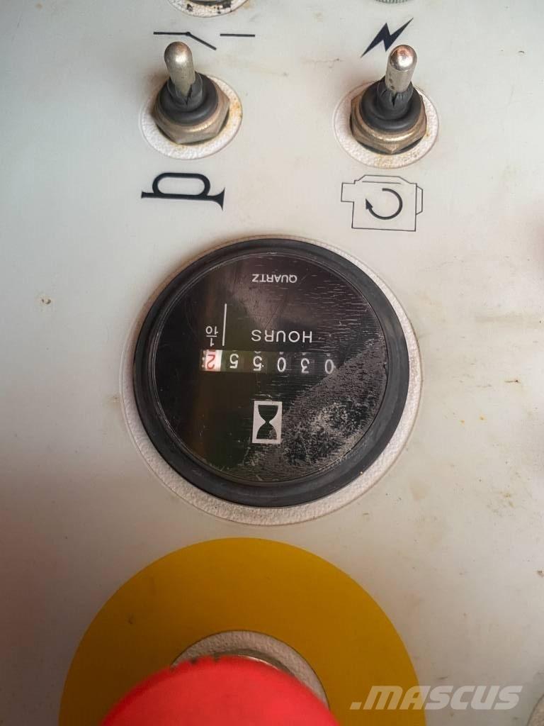 HAB T 16 JD4WD Teleskopiniai keltuvai