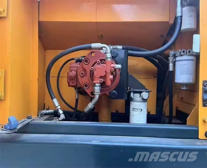 Hyundai R220LC-9S Vikšriniai ekskavatoriai