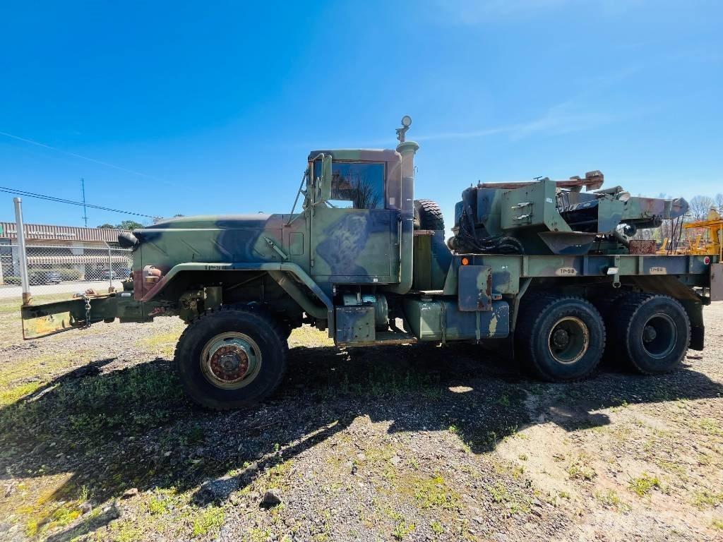 AM General M936 Pagalbos kelyje automobiliai
