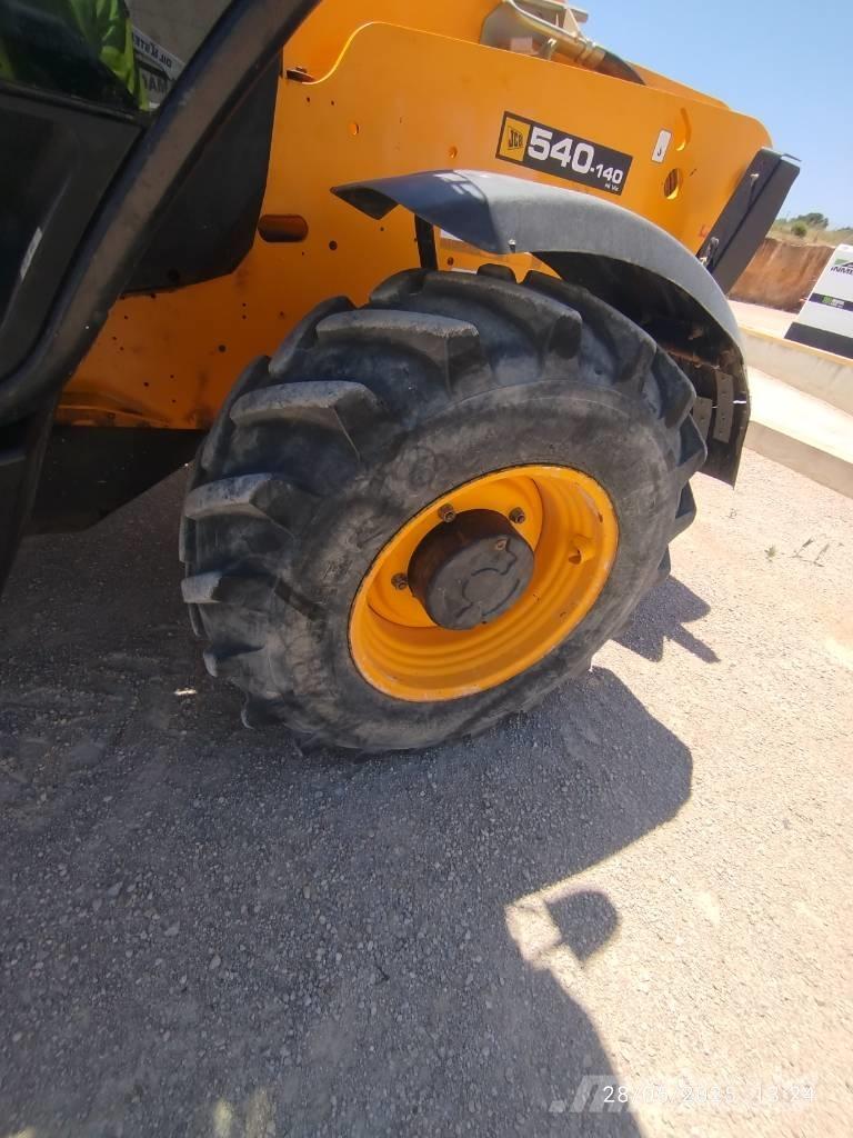 JCB 540-140 Teleskopiniai krautuvai