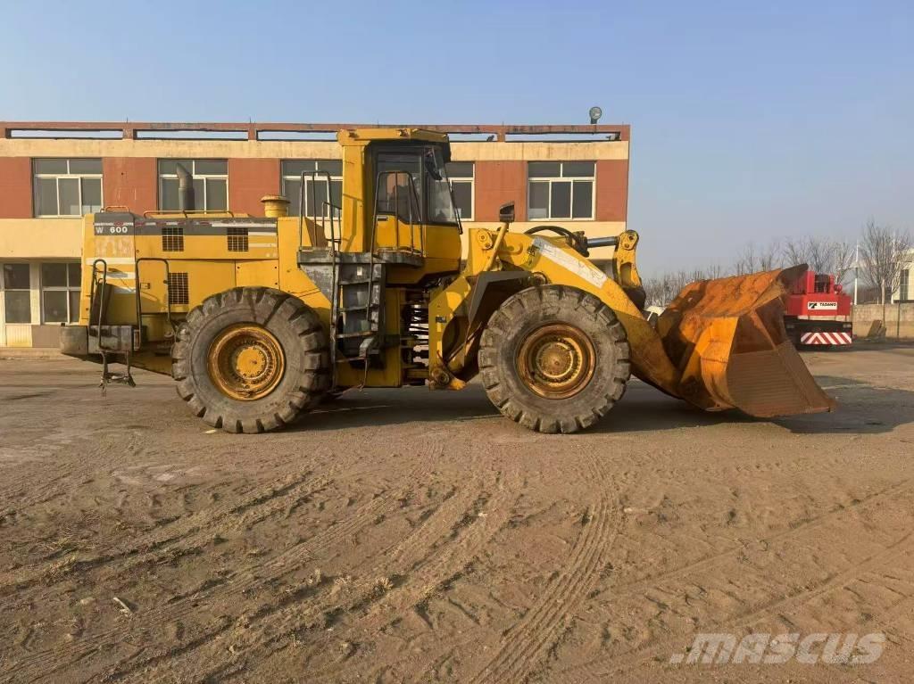 Komatsu WA 600-3 Naudoti ratiniai krautuvai
