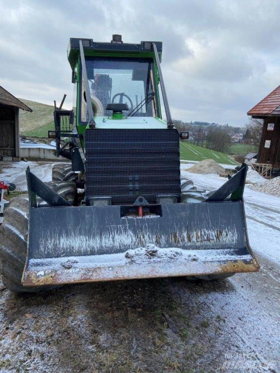 Noe NF 210-8 R Naudoti miškovežiai (Forvarderiai)