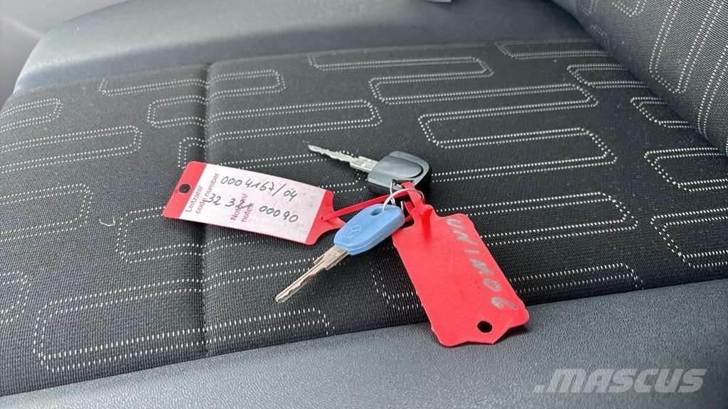 Unimog U423 Važiuoklė su kabina