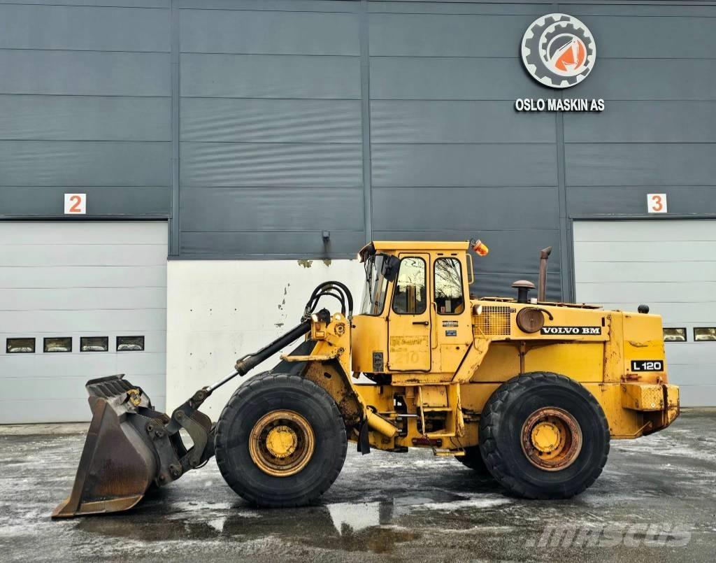Volvo L 120 Naudoti ratiniai krautuvai