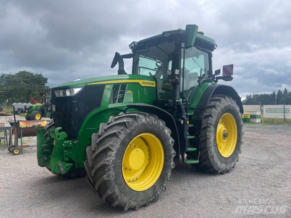 John Deere 7R330 Traktoriai