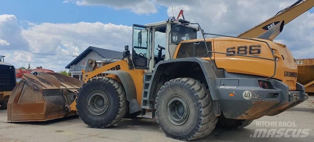 Liebherr L 586 Naudoti ratiniai krautuvai