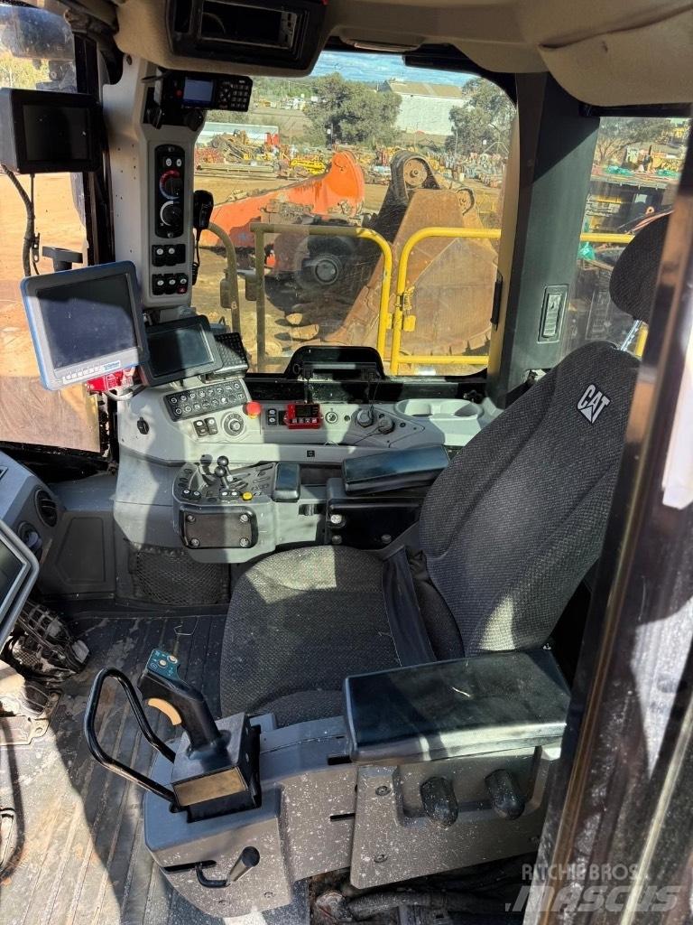 CAT 988 K Naudoti ratiniai krautuvai