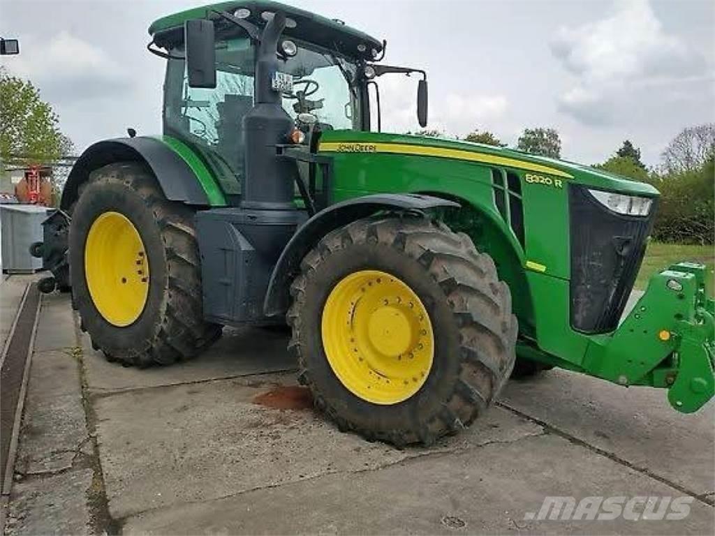 John Deere 8320R Traktoriai