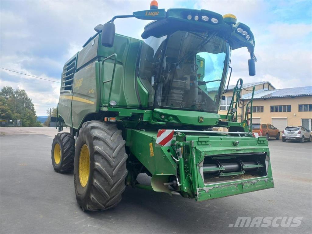 John Deere T670 HM Derliaus nuėmimo kombainai