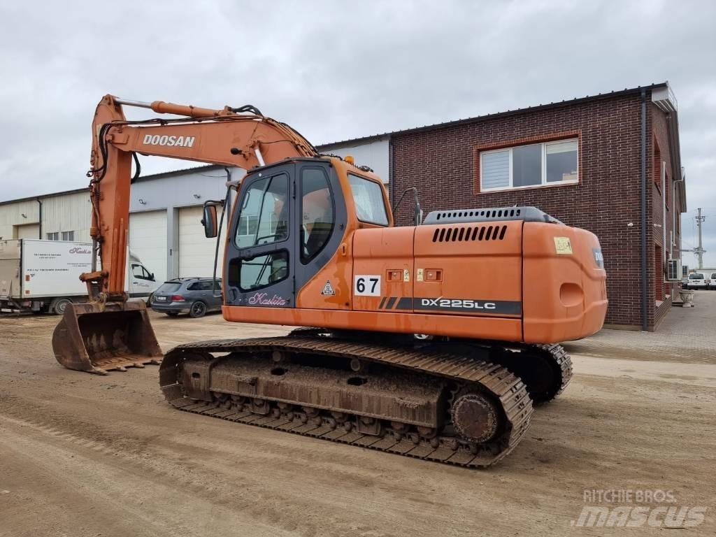 Doosan DX 225 LC Vikšriniai ekskavatoriai