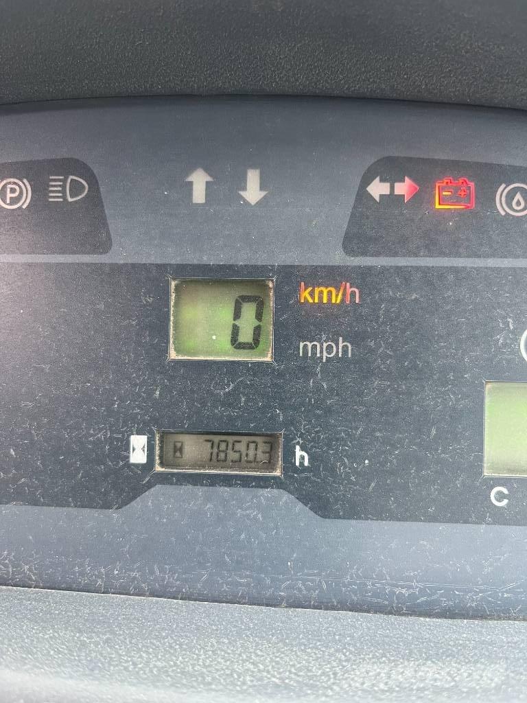 Komatsu WA 80-5 Naudoti ratiniai krautuvai