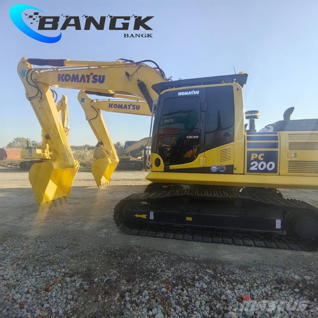 Komatsu PC200 Vikšriniai ekskavatoriai
