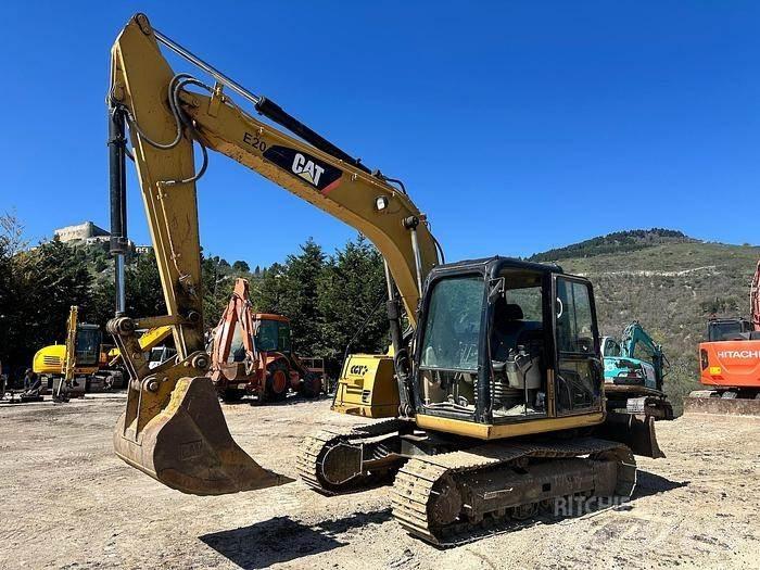 CAT 311C Specialūs ekskavatoriai