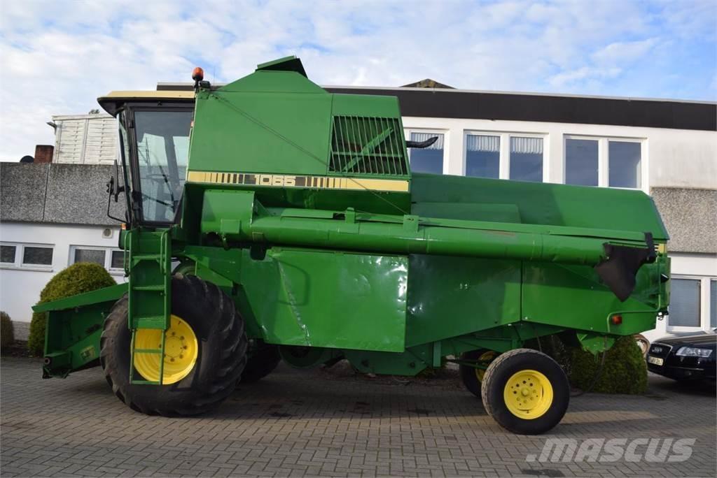 John Deere 1065 Derliaus nuėmimo kombainai