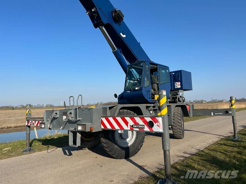 Grove RT 540 E Neapdoroto reljefo kranai