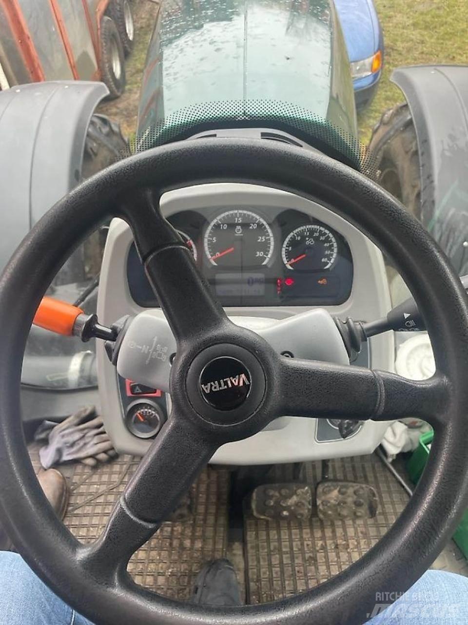 Valtra T 174 E Traktoriai