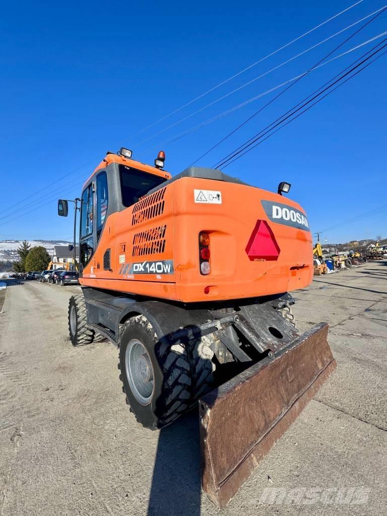 Doosan DX 140 W-3 Ratiniai ekskavatoriai