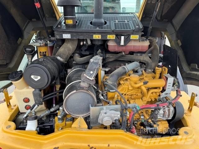 CAT 908 M Naudoti ratiniai krautuvai