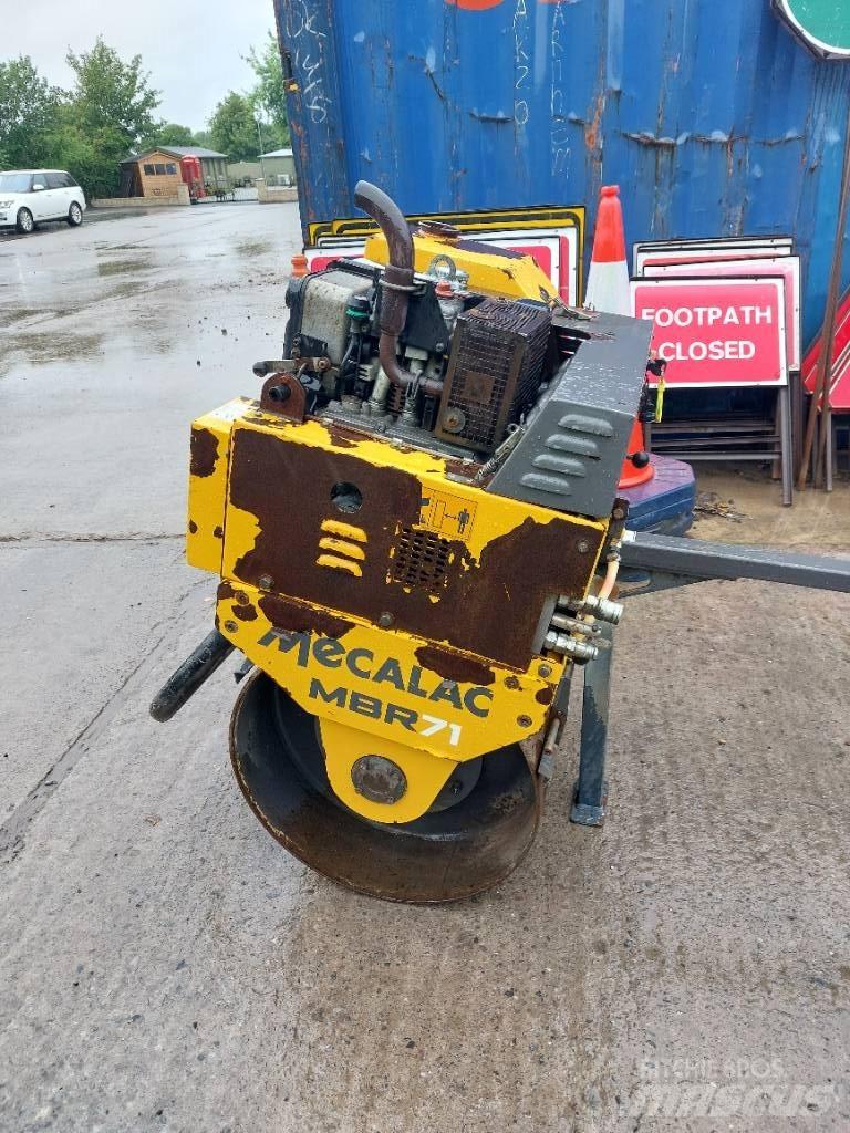Mecalac MBR71 Vieno būgno volai