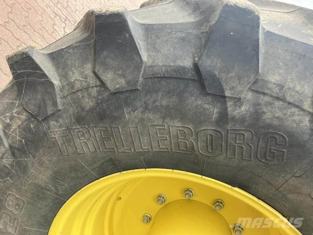 John Deere 6250R Traktoriai