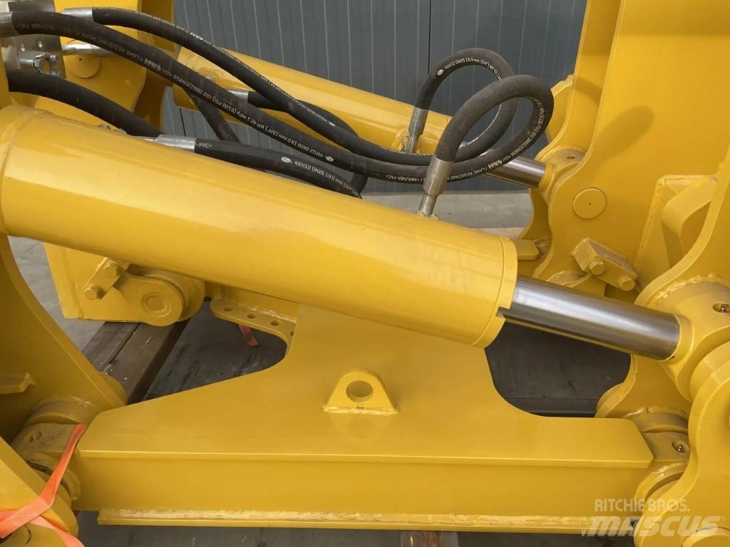 Komatsu D85 Kultivatoriai-purentuvai