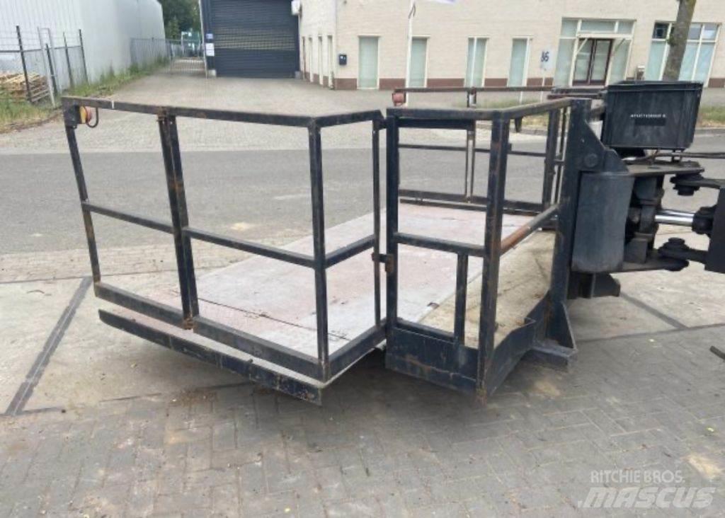 Manitou MRT2540 Teleskopiniai krautuvai