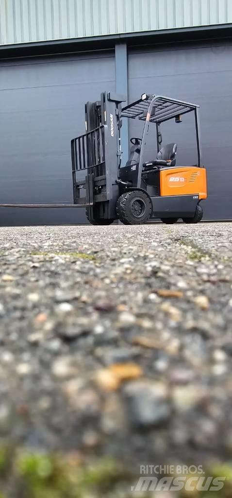 Doosan B 25 X-7 Elektriniai šakiniai krautuvai
