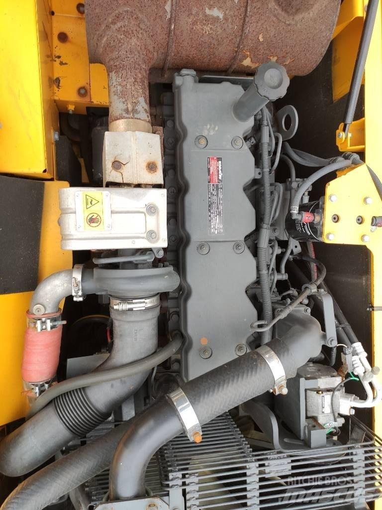 Komatsu PC 200 LC-8L Vikšriniai ekskavatoriai