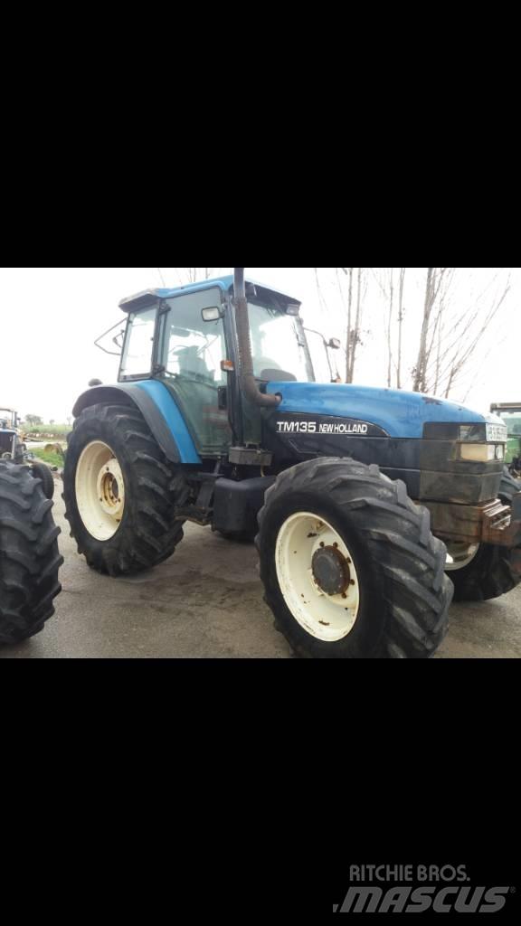 New Holland TM 135 Traktoriai