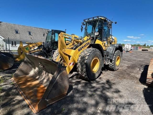 Komatsu WA200-8 Naudoti ratiniai krautuvai