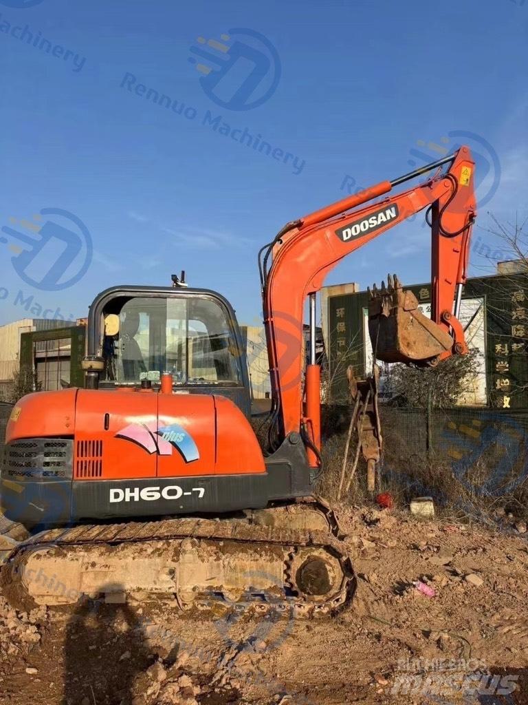 Doosan DH 60 Vikšriniai ekskavatoriai