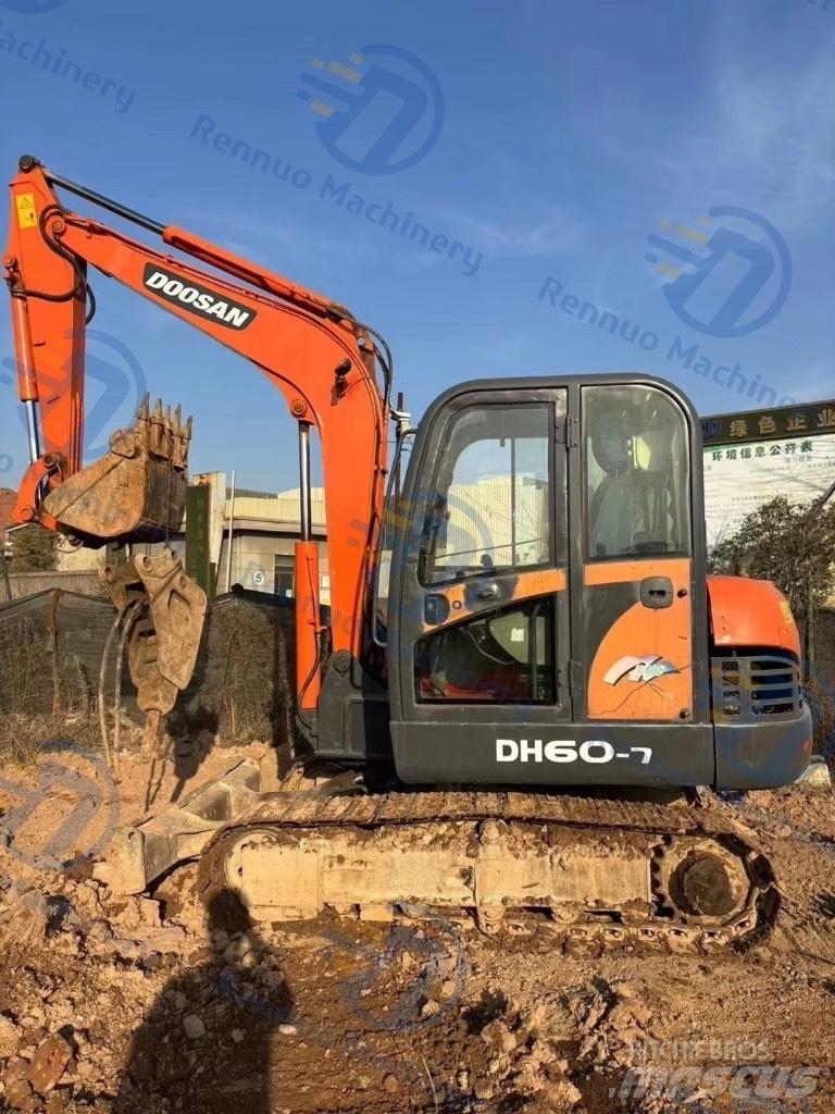 Doosan DH 60 Vikšriniai ekskavatoriai