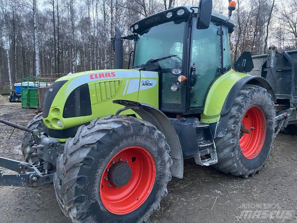 CLAAS Arion 640 Traktoriai