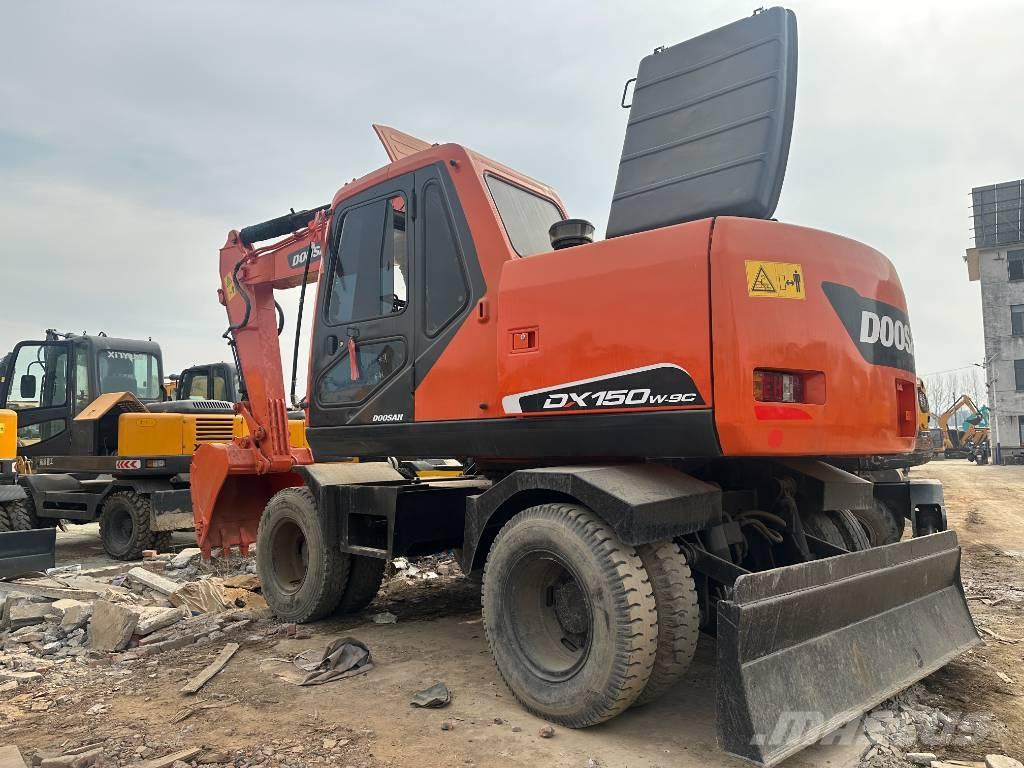 Doosan DX 150W -9 Ratiniai ekskavatoriai