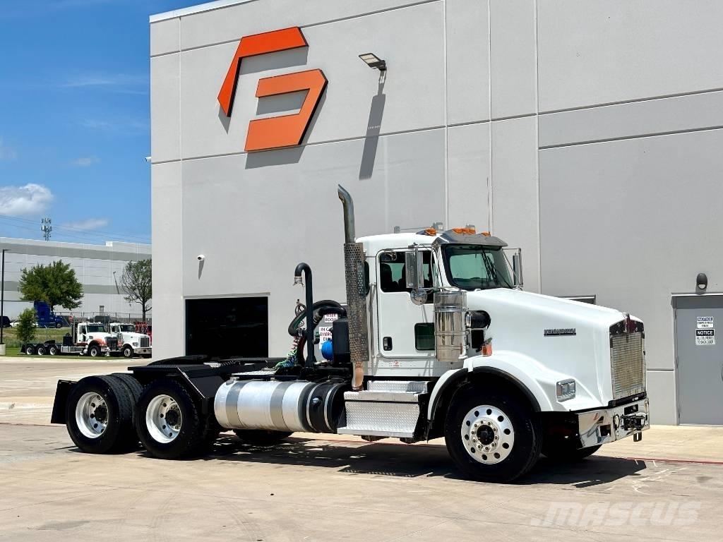 Kenworth T 800 Naudoti vilkikai