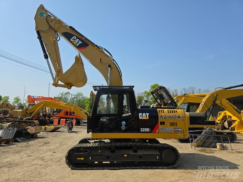 CAT 320D2 Vikšriniai ekskavatoriai