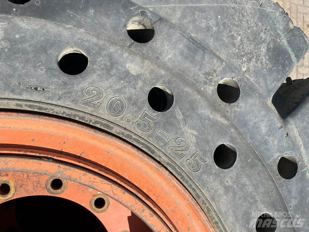 Doosan dl250 Naudoti ratiniai krautuvai