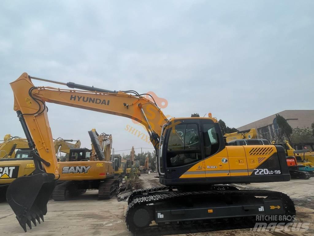 Hyundai Robex 220 Vikšriniai ekskavatoriai