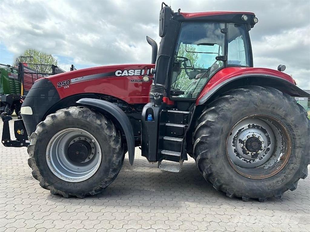 Case IH IH CVX 310 Traktoriai