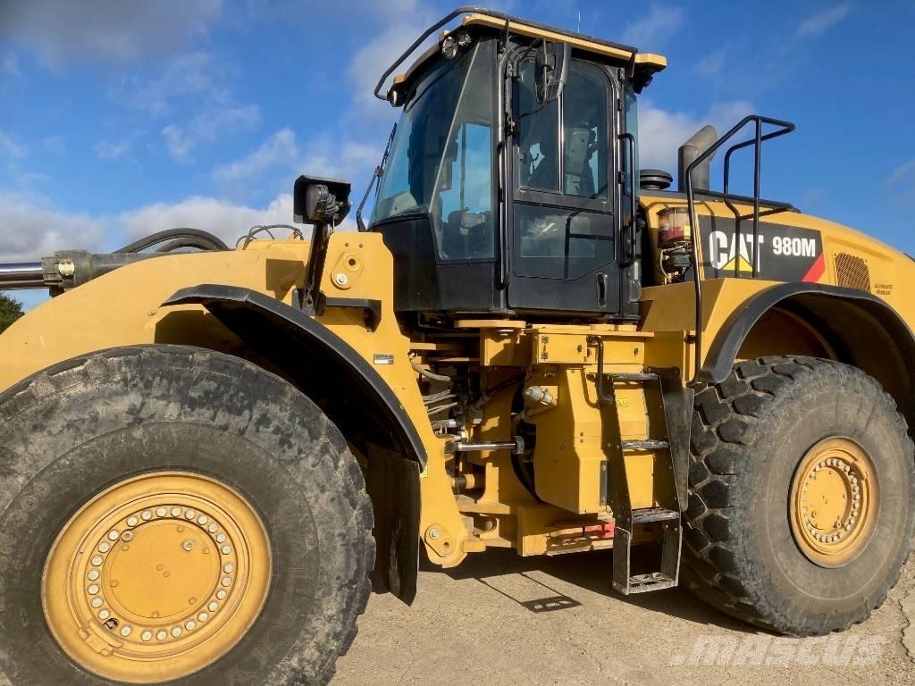 CAT 980M Naudoti ratiniai krautuvai