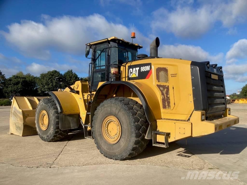 CAT 980M Naudoti ratiniai krautuvai