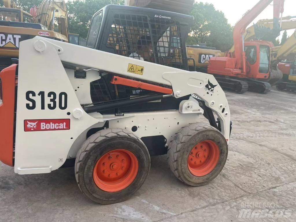 Bobcat S 130 Krautuvai su šoniniu pasukimu