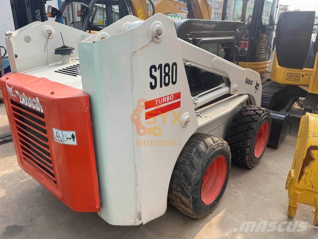Bobcat S180 Krautuvai su šoniniu pasukimu