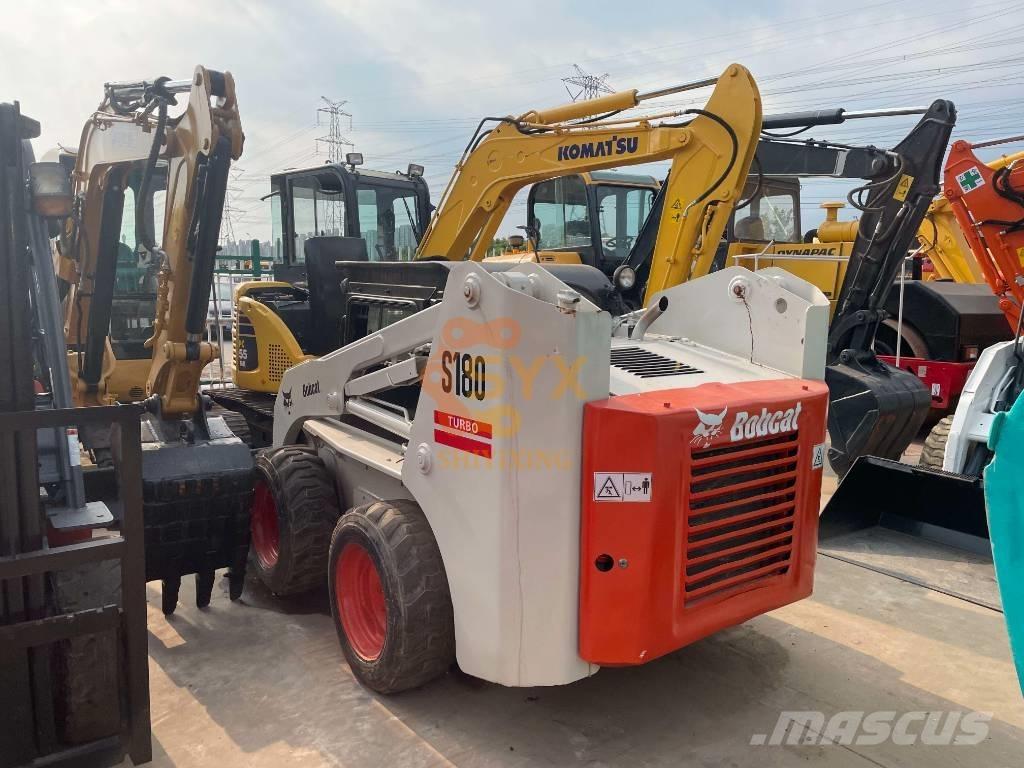 Bobcat S180 Krautuvai su šoniniu pasukimu
