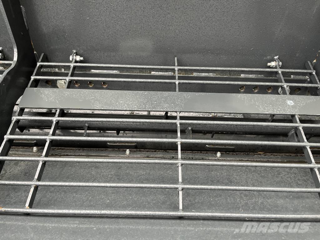 Ysta SP-1000 Smėlio ir druskos barstytuvai