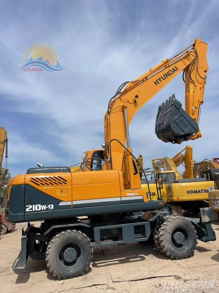 Hyundai R210W-9 Ratiniai ekskavatoriai