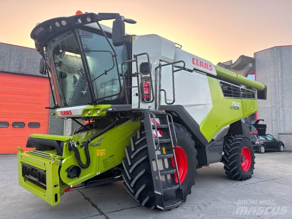 CLAAS Lexion 7500 Derliaus nuėmimo kombainai