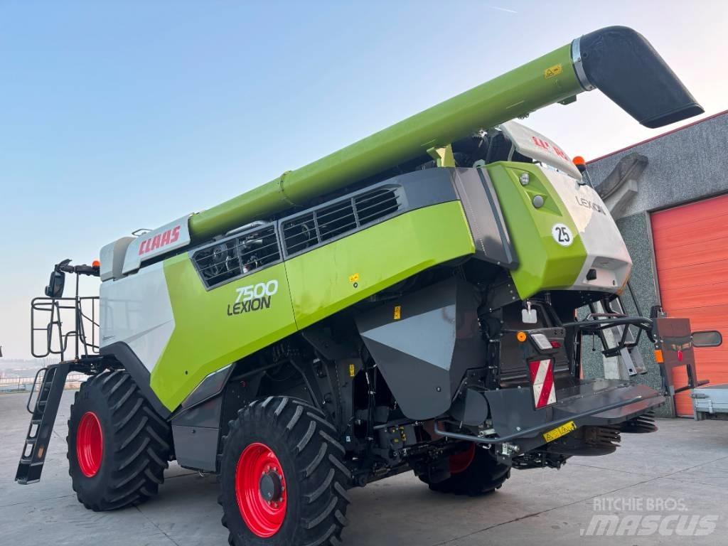 CLAAS Lexion 7500 Derliaus nuėmimo kombainai