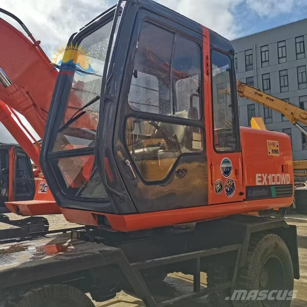 Hitachi EX 100 W D Ratiniai ekskavatoriai