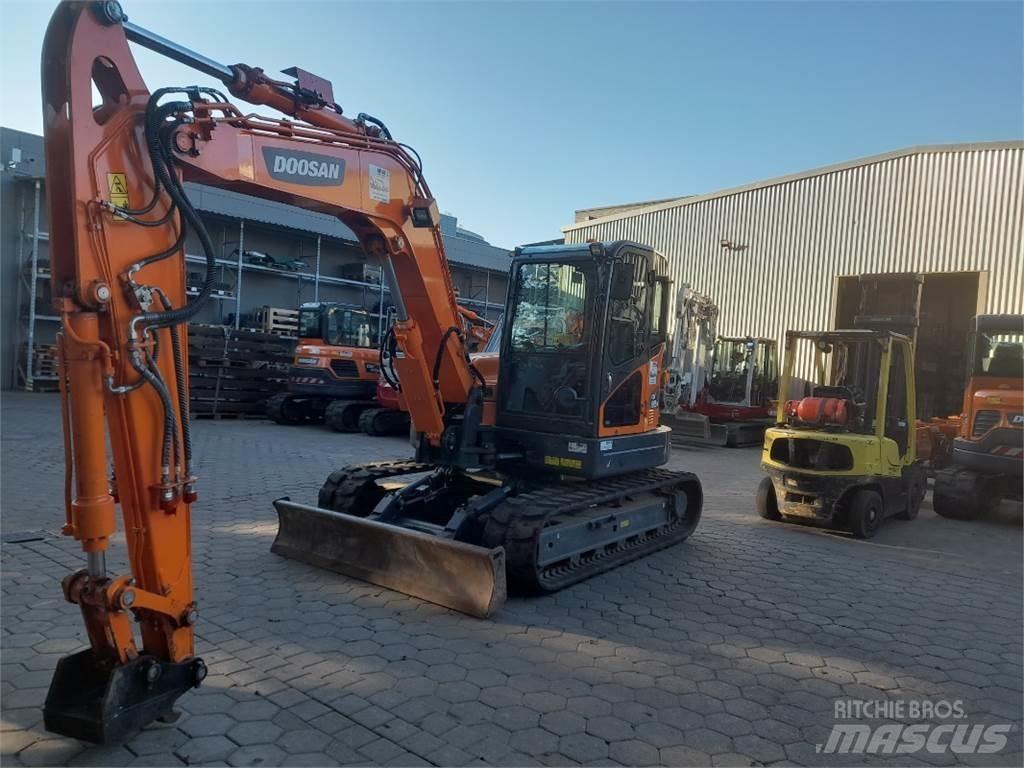 Doosan DX85R-3 Vidutinės galios ekskavatoriai 7-12 t